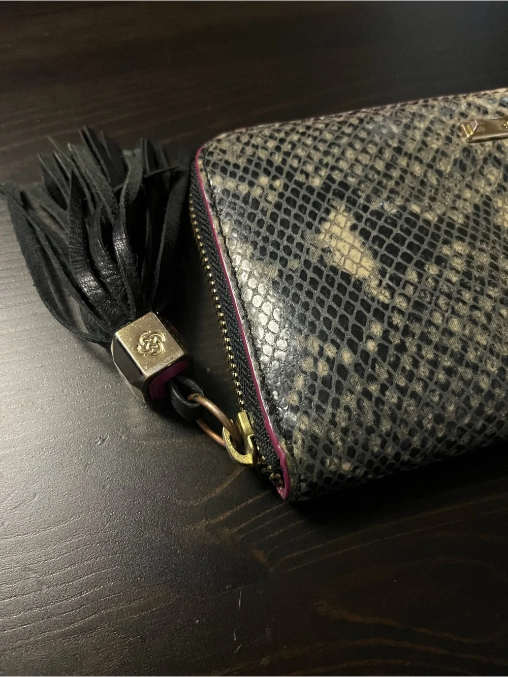 GUC Stella & Dot Snakeskin Print Zip Around Tassel Wallet